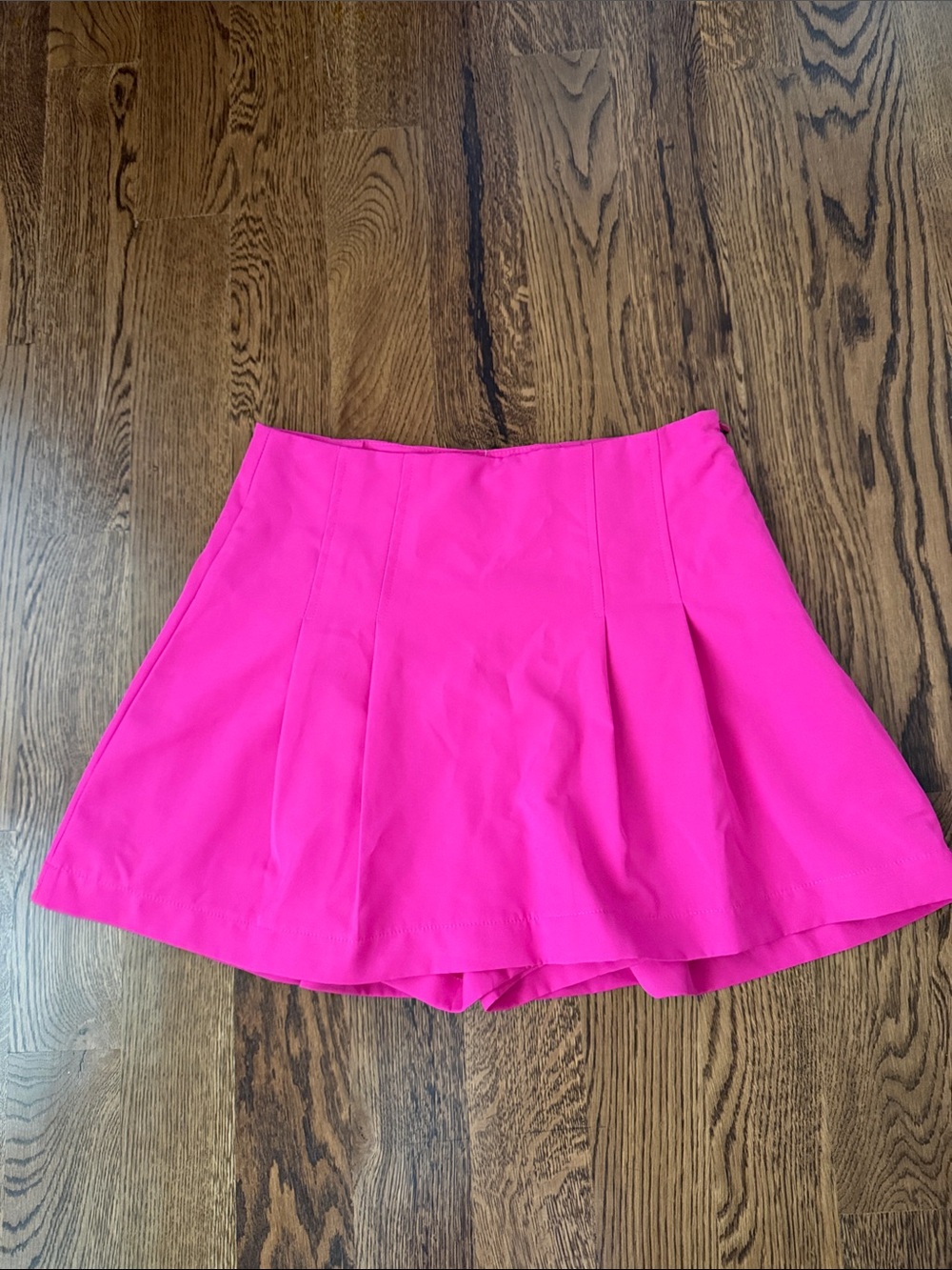 Entro fuchsia mini skirt with shorts attached large